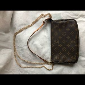 Louis Vuitton pochette accessoires - EUC